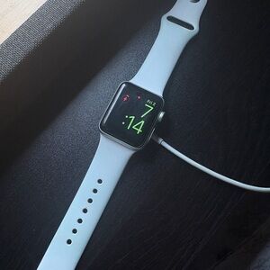 Apple Watch Series 3 white